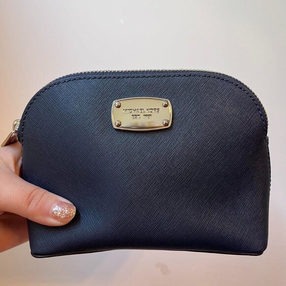 Michael Kors Navy Blue Leather Travel Pouch - Picture 1 of 3